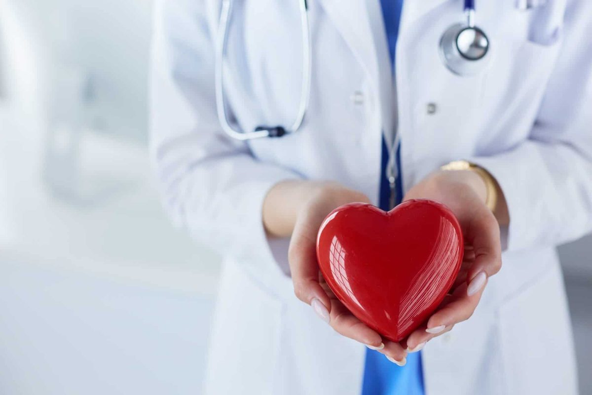 aerztin-mit-herz-scaled